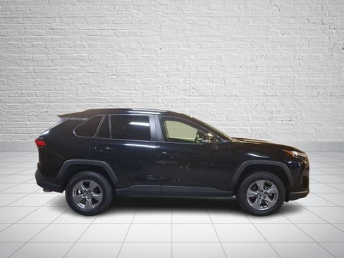 Used 2023 Toyota RAV4 XLE AWD/4WD image 7