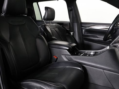 Used 2021 Jeep Grand Cherokee L Overland w/ Advanced Protech Group III image 35