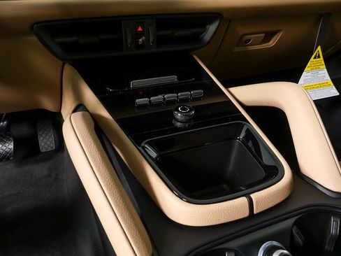 New 2026 Porsche Cayenne AWD image 19