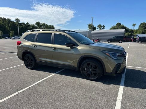 Used 2024 Subaru Ascent Onyx Edition AWD/4WD image 2