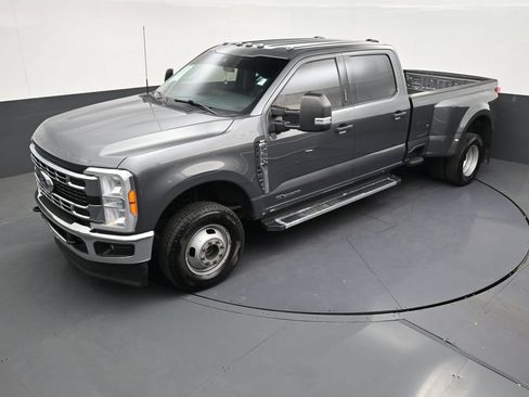 Used 2023 Ford F350 XLT w/ Camper Package AWD/4WD image 11