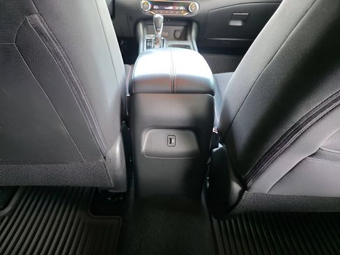 Used 2023 Nissan Sentra SR FWD image 8