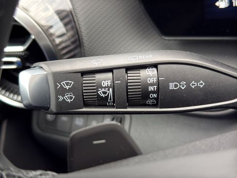 New 2027 Chevrolet Equinox LT w/ Convenience Package II AWD/4WD image 15