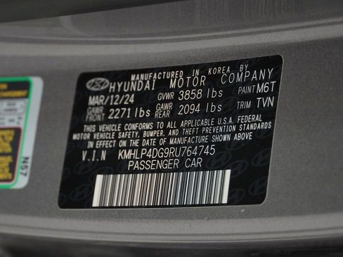 Used 2024 Hyundai Elantra Limited image 54