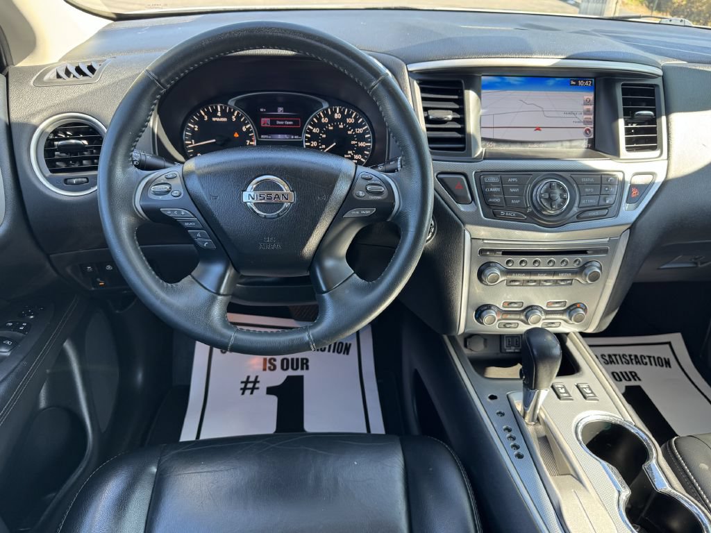 Used 2018 Nissan Pathfinder SL FWD image 13