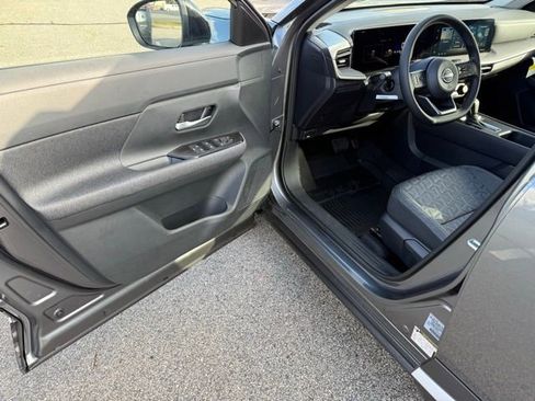 New 2026 Nissan Kicks SV w/ Charging Package image 15