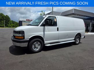 Used 2025 Chevrolet Express 2500 w/ Driver Convenience Package RWD video 2
