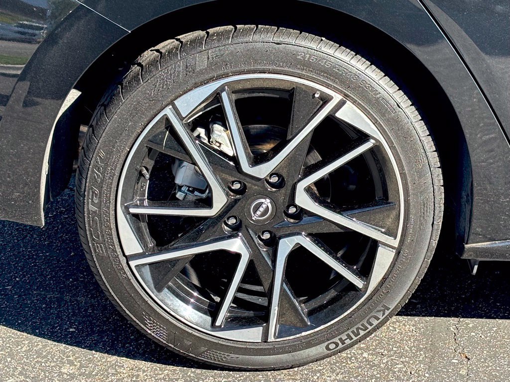 Used 2025 Nissan Sentra SR FWD image 31