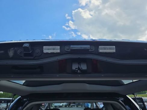 Used 2017 Toyota Land Cruiser AWD/4WD image 14
