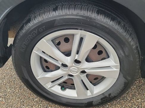 Certified 2020 Nissan Kicks S FWD image 8