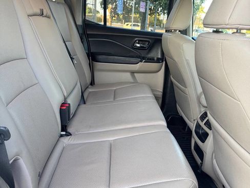 Used 2019 Honda Ridgeline RTL-T image 12
