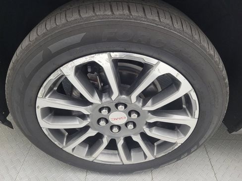 Used 2021 GMC Acadia Denali w/ Denali Technology Package FWD image 31