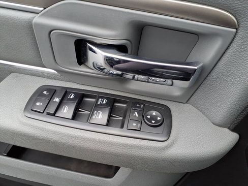 Used 2018 RAM 1500 Big Horn image 4