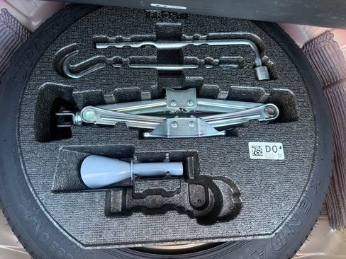 Used 2023 Honda Civic Sport image 22