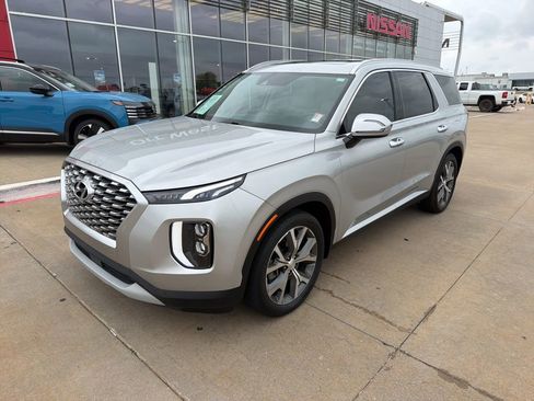 Used 2022 Hyundai Palisade SEL w/ 8P Bench Seat Package FWD image 1