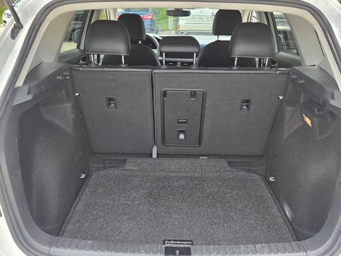 Certified 2023 Volkswagen Taos SE FWD image 14