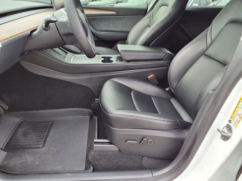 Used 2023 Tesla Model Y Long Range image 14