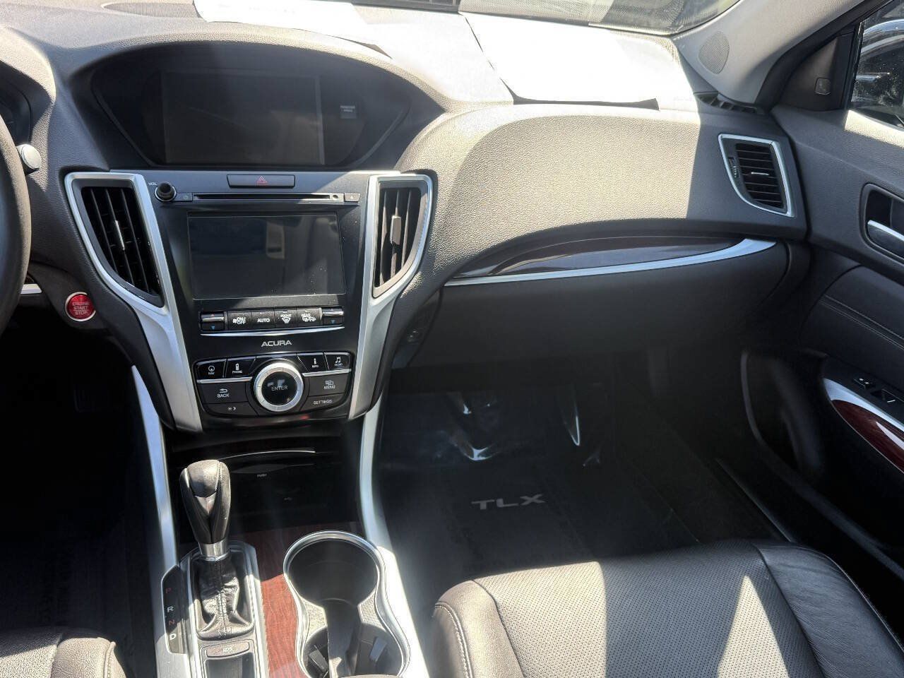 Used 2015 Acura TLX w/ Technology Package FWD image 8