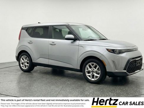 Used 2025 Kia Soul LX w/ LX Technology Package image 1