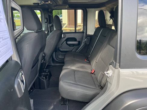 Used 2021 Jeep Wrangler Unlimited Sport image 14