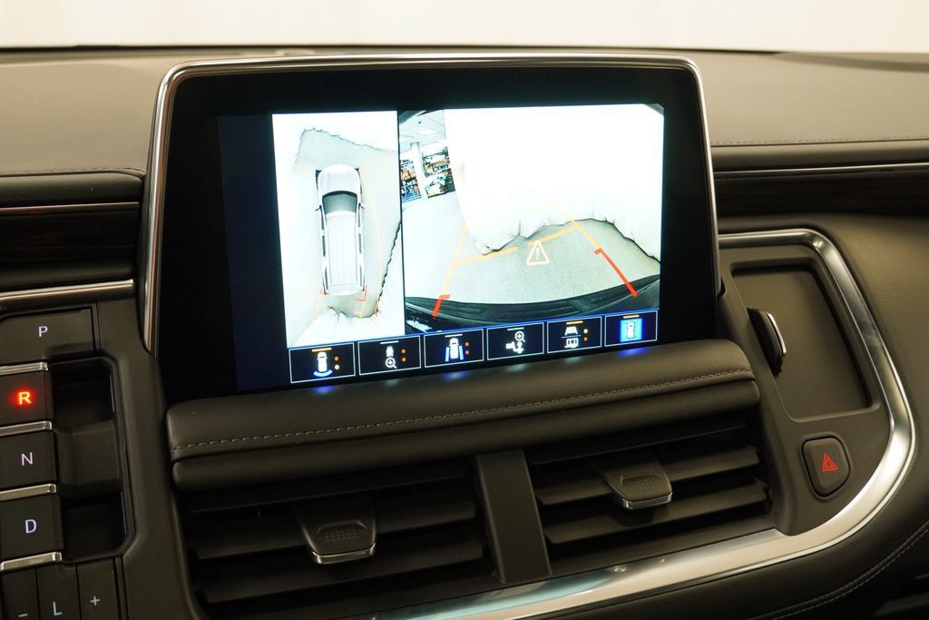 Used 2022 Chevrolet Tahoe LT w/ Luxury Package AWD/4WD image 21