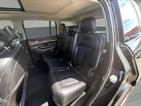 Used 2023 Jeep Grand Cherokee Limited AWD/4WD image 26