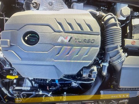 Used 2025 Hyundai Elantra N FWD image 17