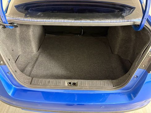 Used 2022 Nissan Versa S FWD image 17