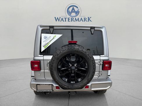 Used 2021 Jeep Wrangler Unlimited Sahara AWD/4WD image 5