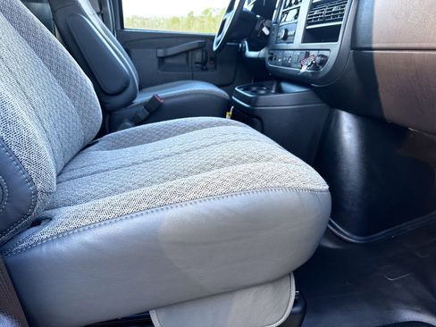 Used 2025 Chevrolet Express 2500 Extended w/ Communications Package image 27