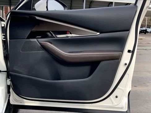 Used 2022 MAZDA CX-30 AWD 2.5 S w/ Premium Package image 22