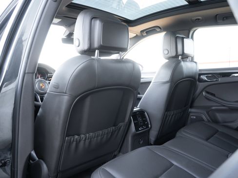 Used 2019 Porsche Macan S image 28