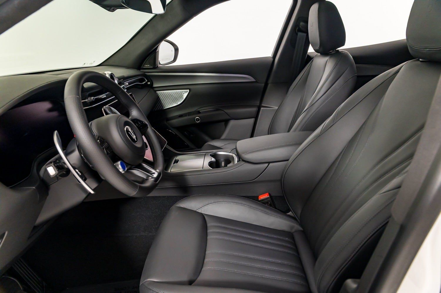 Used 2024 Maserati Grecale GT AWD/4WD image 17