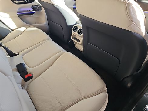 New 2026 Mercedes-Benz GLC 300 image 11