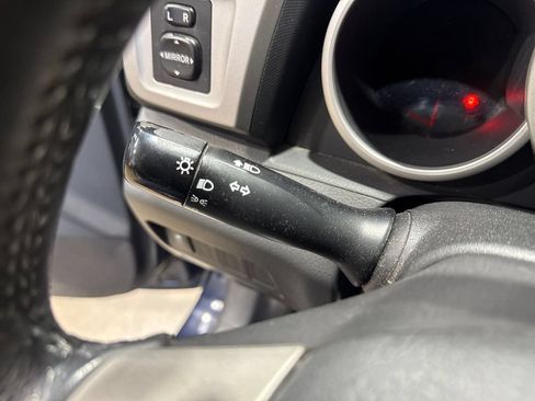 Used 2010 Pontiac Vibe AWD w/ Sun And Sound Package image 77