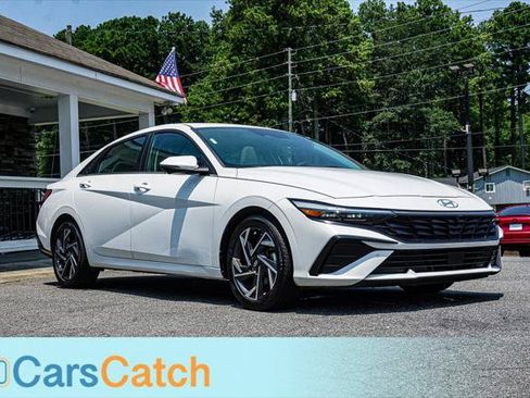 Used 2024 Hyundai Elantra Limited FWD image 10