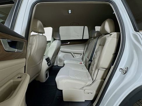 New 2026 Volkswagen Atlas SE image 13