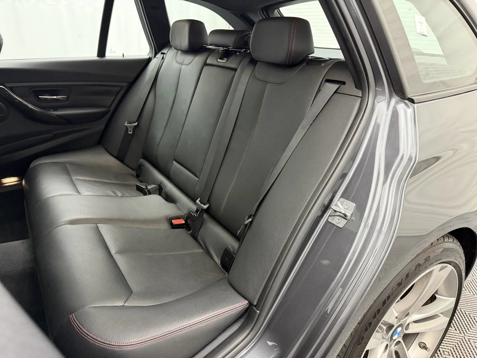 Used 2014 BMW 328i xDrive Wagon AWD/4WD image 20