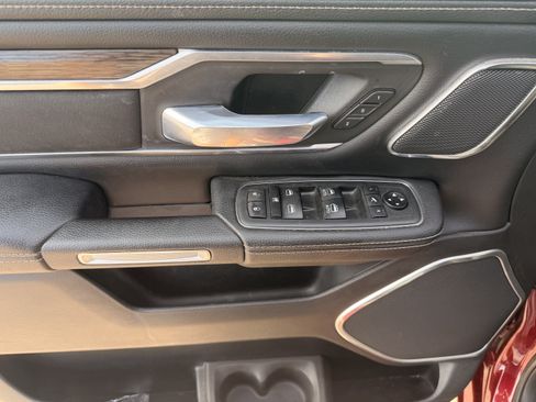 Used 2020 RAM 1500 Laramie RWD image 14