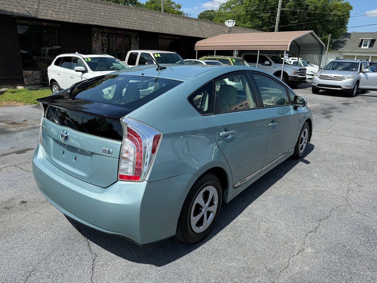 Used 2014 Toyota Prius Three w/ Preferred Accessory Package FWD image 4
