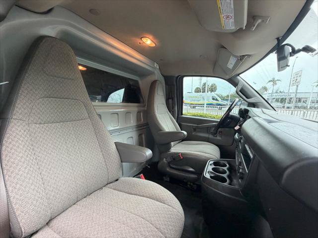 Used 2023 GMC Savana 2500 w/ Driver Convenience Package RWD image 10