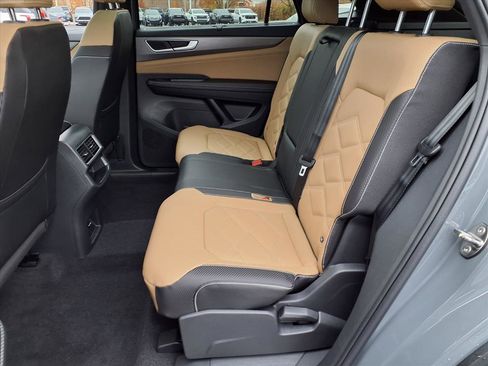 New 2026 Volkswagen Atlas Cross Sport SE image 7