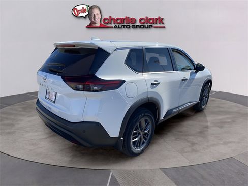 Used 2021 Nissan Rogue S image 6