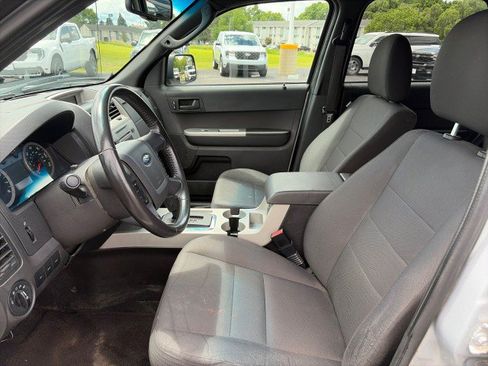 Used 2012 Ford Escape XLT FWD image 9