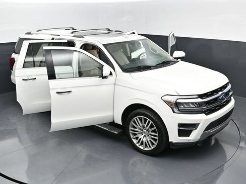 Used 2022 Ford Expedition Max Limited AWD/4WD image 38