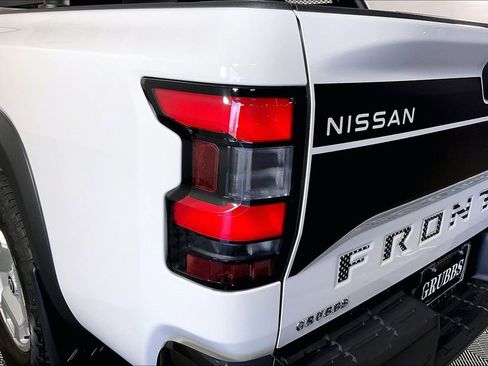 Certified 2024 Nissan Frontier SV w/ Hardbody Edition image 41