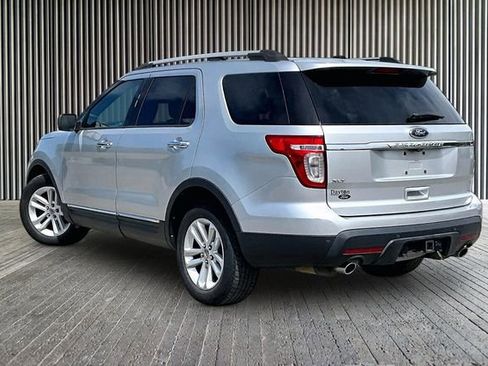 Used 2011 Ford Explorer XLT w/ 202A Rapid Spec Order Code FWD image 12