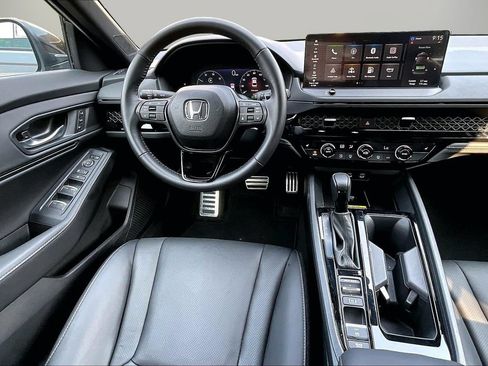 Used 2025 Honda Accord Sport image 11