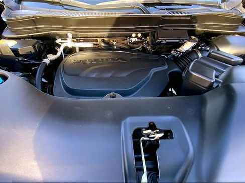 Used 2022 Honda Pilot Sport image 29