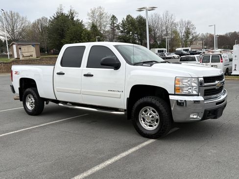 Used 2007 Chevrolet Silverado 2500 LT w/ 1LT Convenience Package image 6